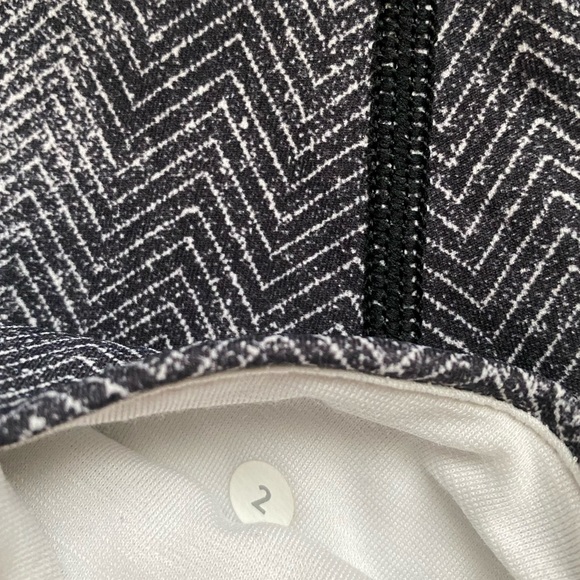 Lululemon Wunder Under Pant III Diffusion White Black Chevron Leggings Size 2 - Picture 7 of 7